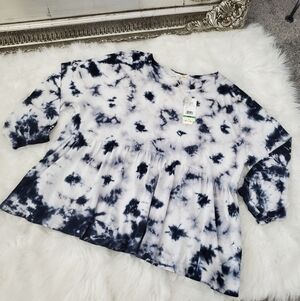 New! C&C California Grisaille Julia Drop Balloon Sleeve Tie Dye top. Size Large.